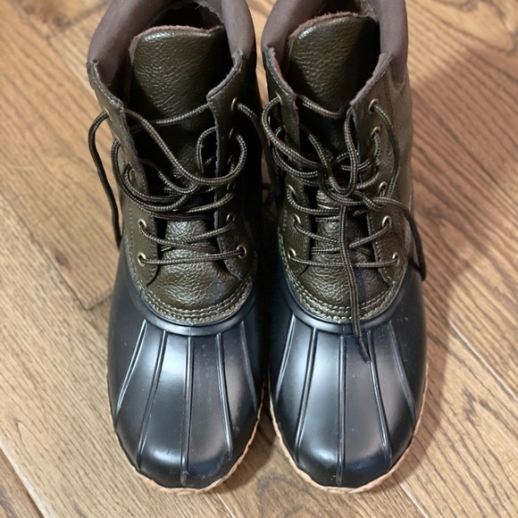 Mens weatherproof boots. Size 10.  Man made upper - Picture 10 of 10
